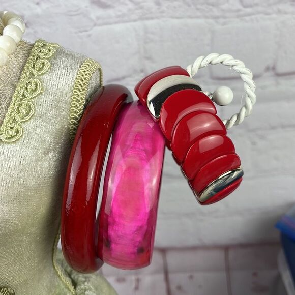 Lot of 7 retro classic 80s style bracelets. Beaded and chunky plastic - Picture 4 of 5